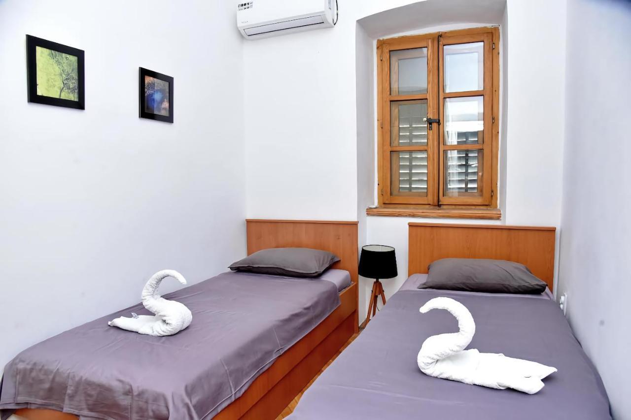 Cozy 2 Bedroom Apartment In Antique Bizanti Palace كوتور المظهر الخارجي الصورة